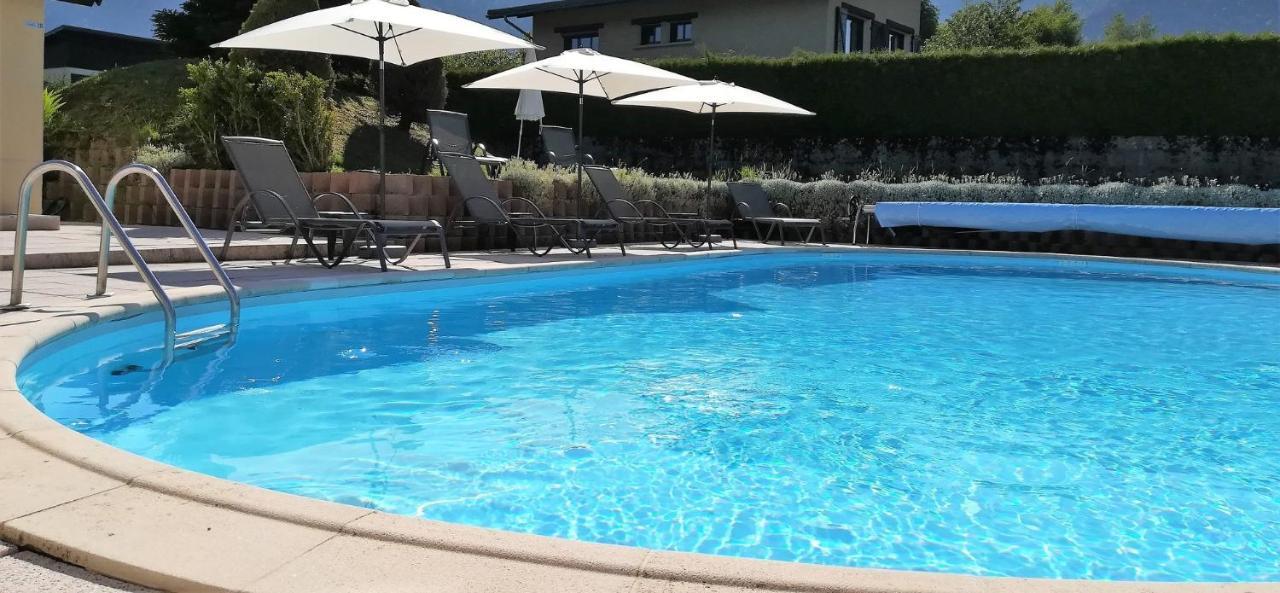 Hotel Restaurant Les Tilleuls オトゥラン エクステリア 写真